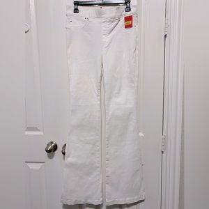NWT Spanx
Flare Leg High Rise Stretch Jeans